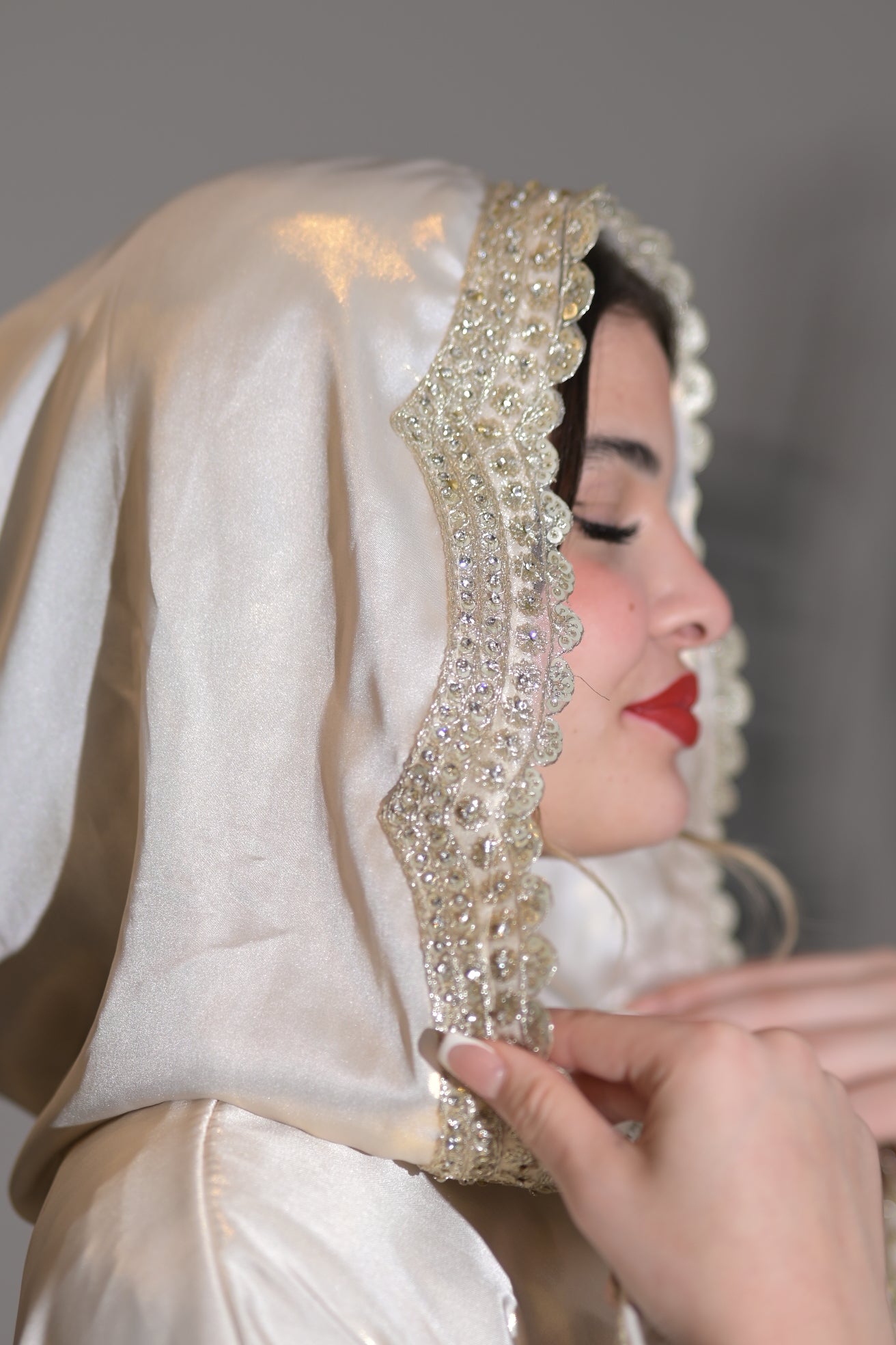 Two pieces silk hooded abaya