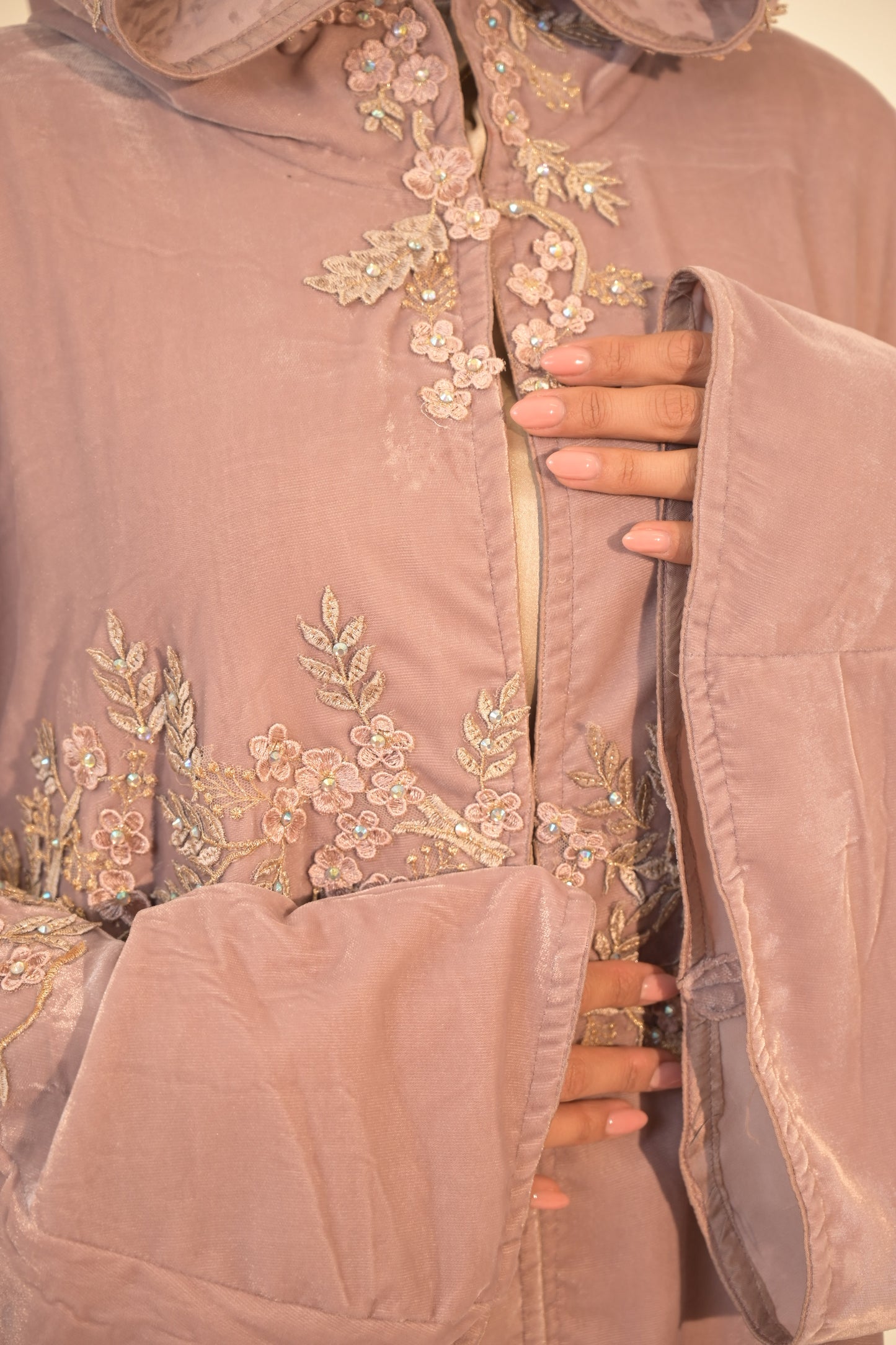 Lilac velvet 3-D embroidered hooded Abaya