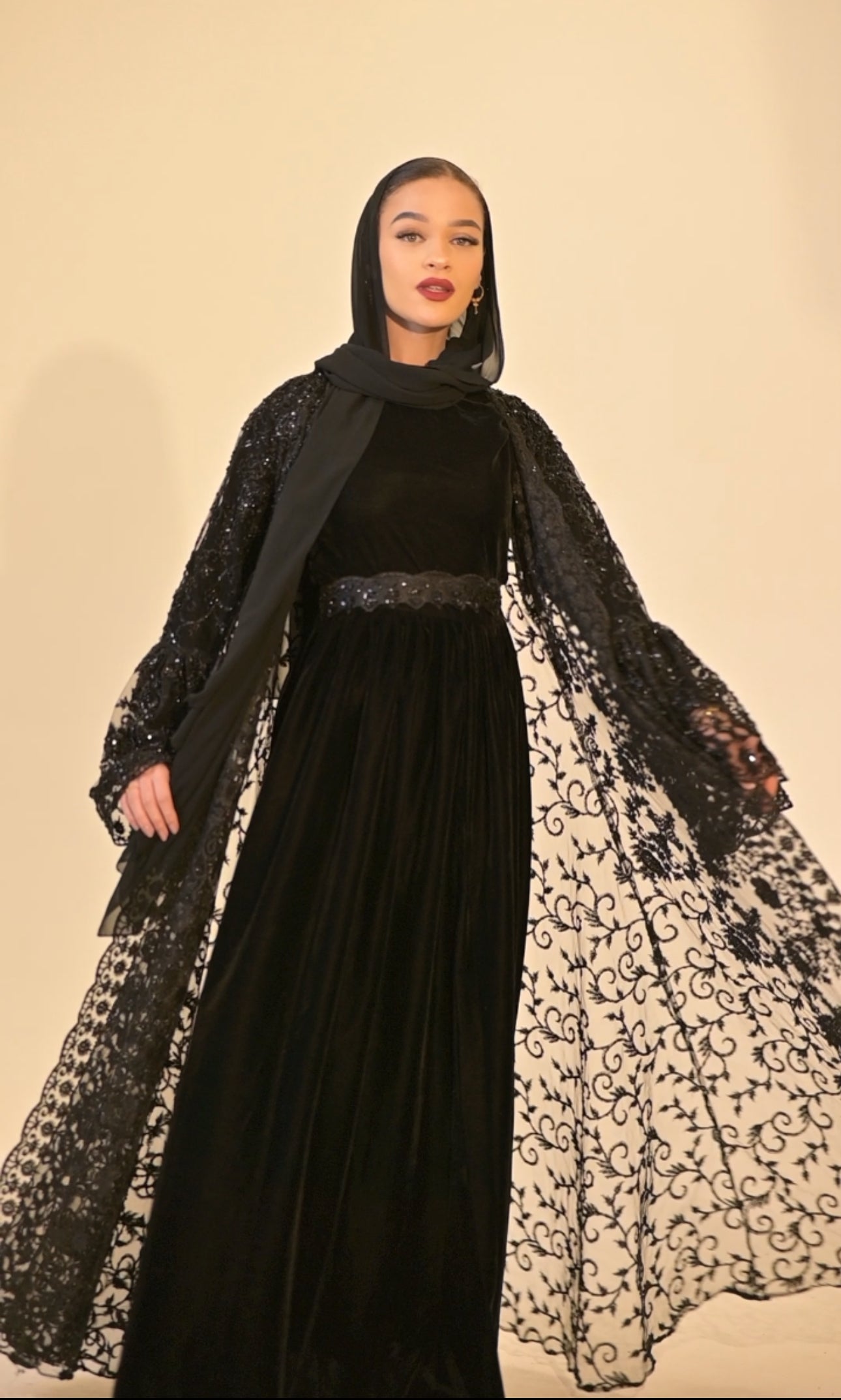 ( Rehanna Yasmin ) 2 pieces bridal Abaya velvet dress and black net embroidered Abaya