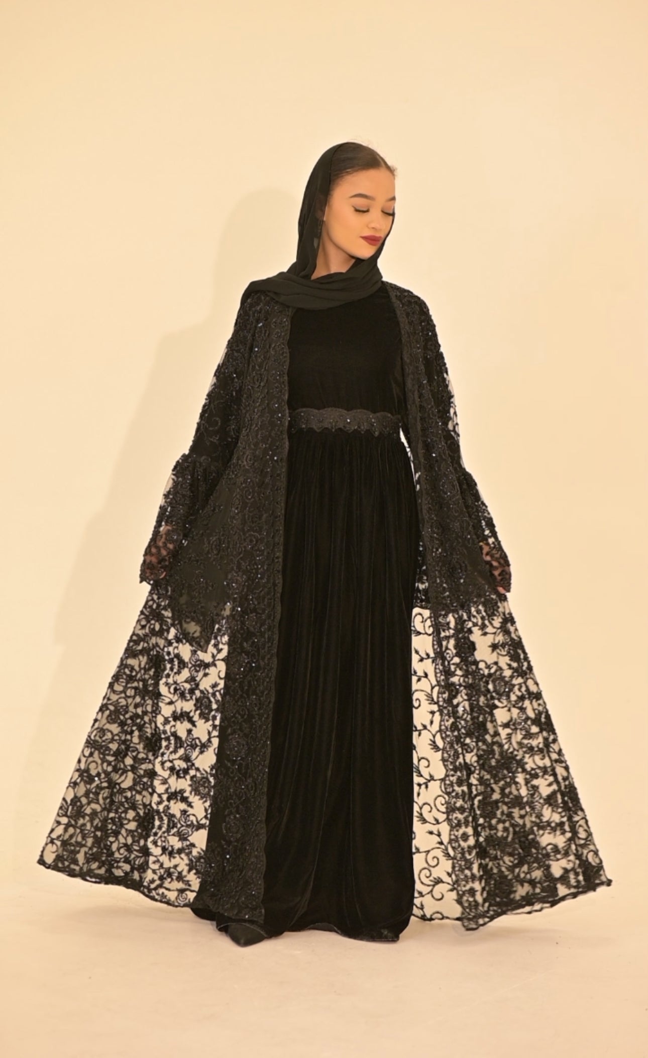 ( Rehanna Yasmin ) 2 pieces bridal Abaya velvet dress and black net embroidered Abaya