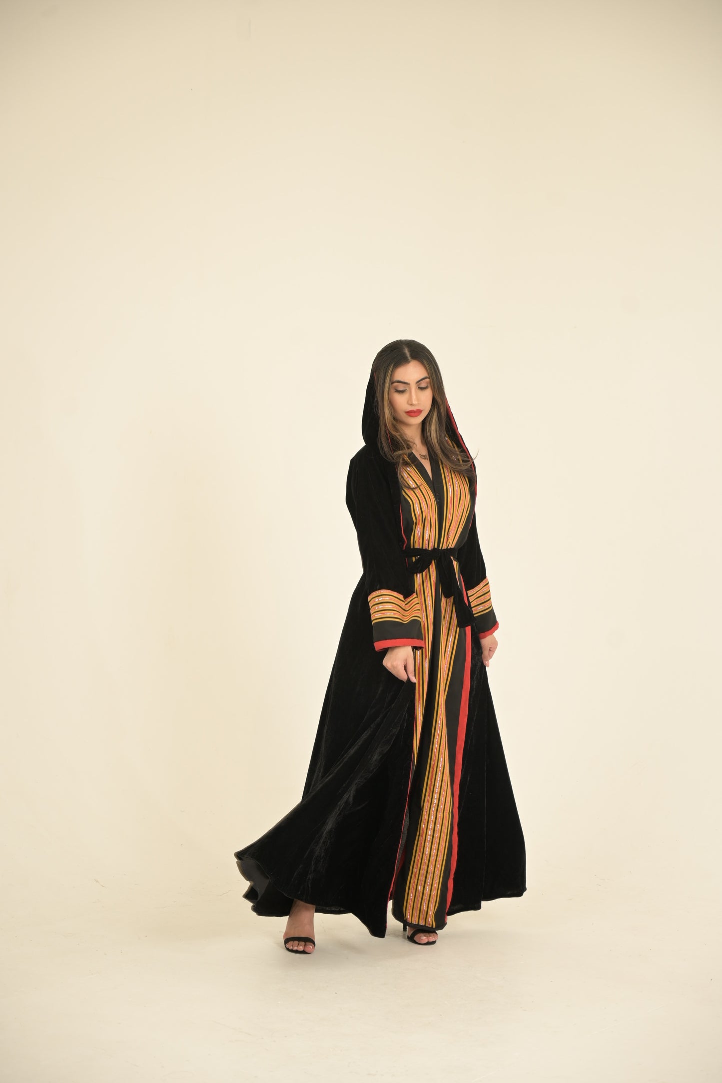Yemeni traditional fabric with black velvet hooded abaya